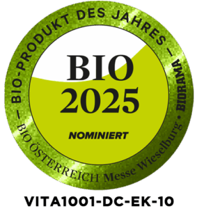 Das Magazin BIORAMA (Wien) nominiert den VITA1001-DC-EK-10 – Bio Vitalkaffee DECAF (PREMIUM REISHI-Kaffee) in einer 100% kompostierbaren Holzfaser- Espresso-Kapsel (Nespresso kompatibel) für die Wahl des BIO-Produkt des Jahres 2025 im Rahmen der BIO-Österreich Messe Wieselburg. Der VITA1001-DC-EK-10 – Bio Vitalkaffee DECAF (PREMIUM REISHI-Kaffee) hat es auf die Shortlist mit 21 potenzielle Bioprodukte des Jahres – Kategorie Retail geschafft!